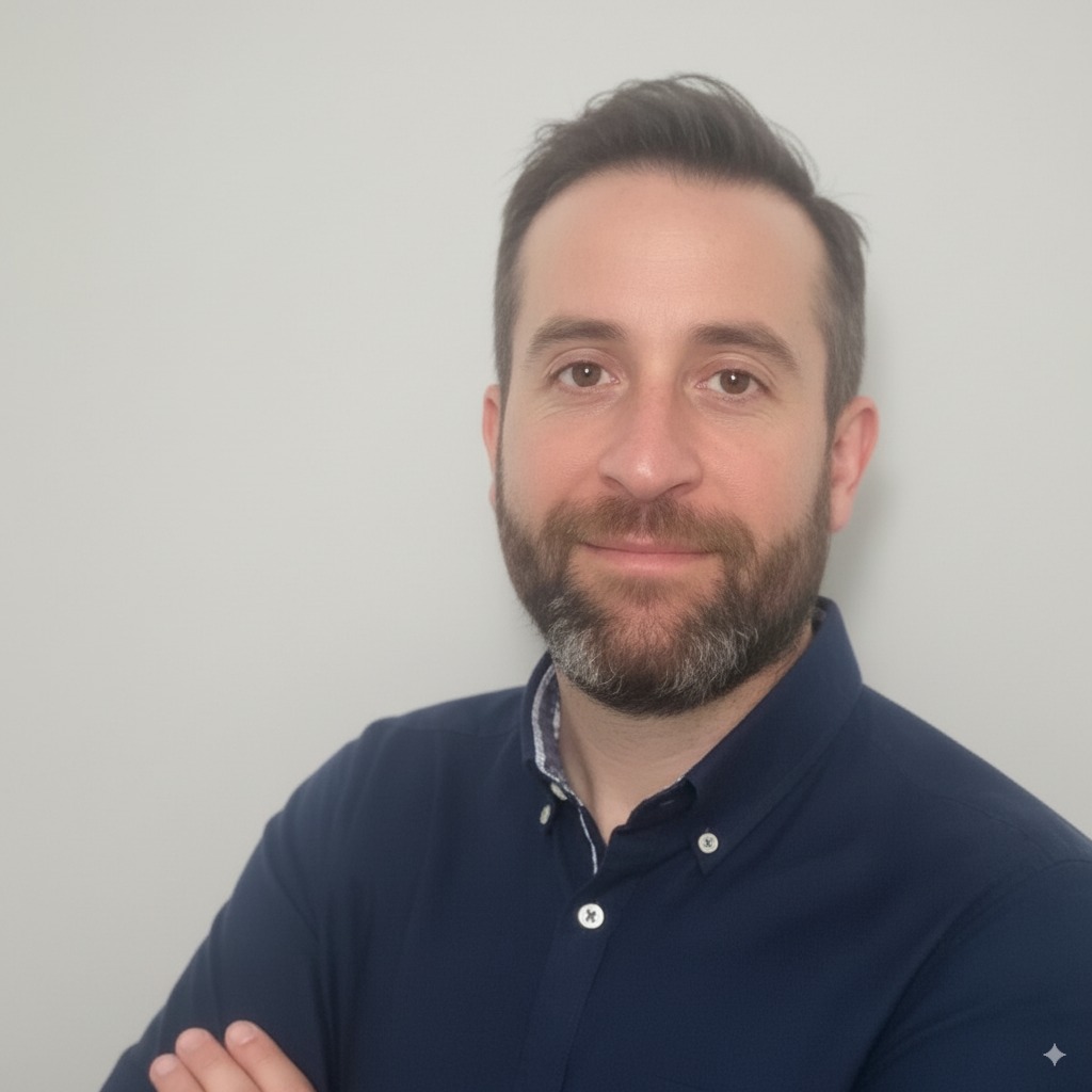 Moisés Ruiz, docente del curso